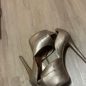 Steve Madden Shimmering Gold Heels